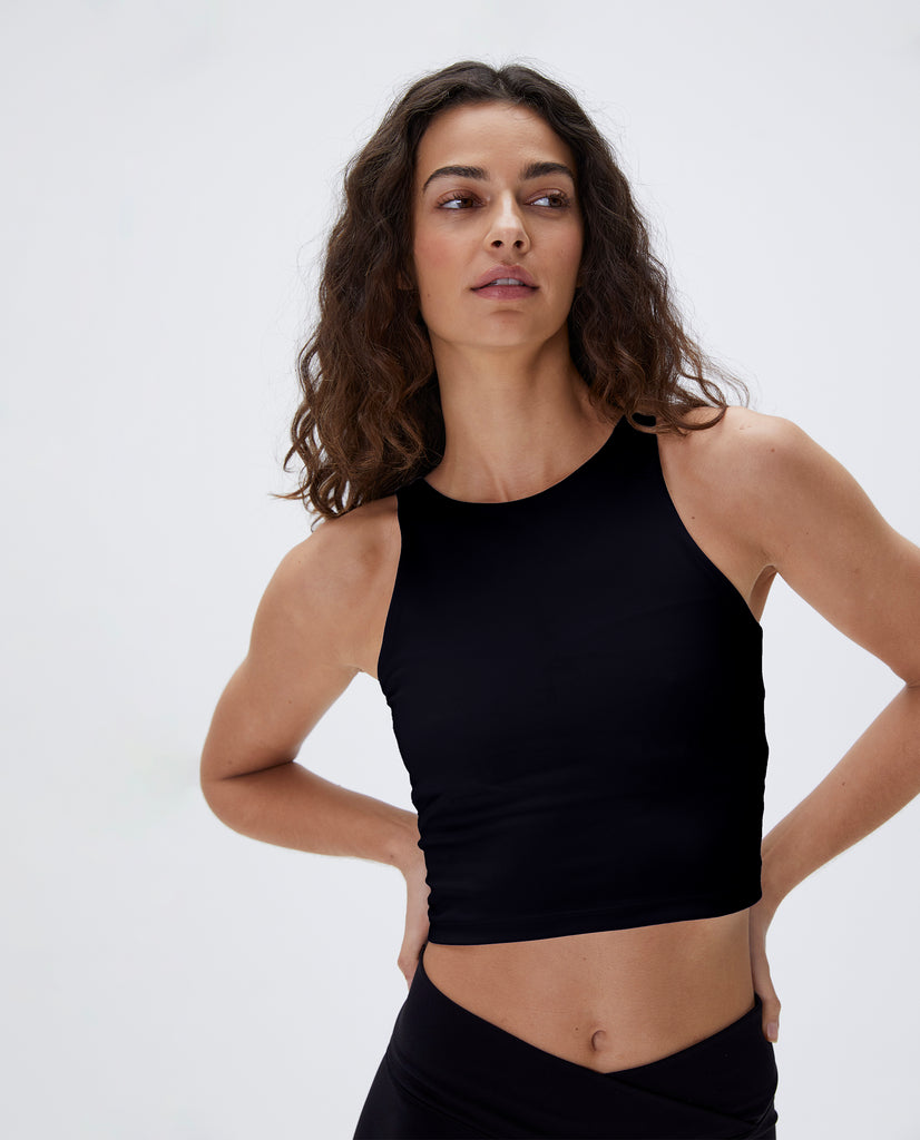 Kappa Sports Bra With Scoop Neck And Racer Back Xl Black 6292368751975 :  Buy Online at Best Price in KSA - Souq is now : Fashion