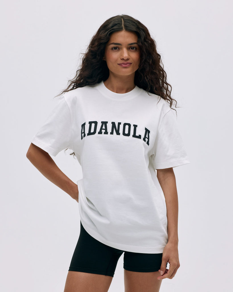 国内発送【ADANOLA】LoversClub Short Sleeve Oversized T-shirt 20250408_ADANOLA_ECOM_AR_LOOK_