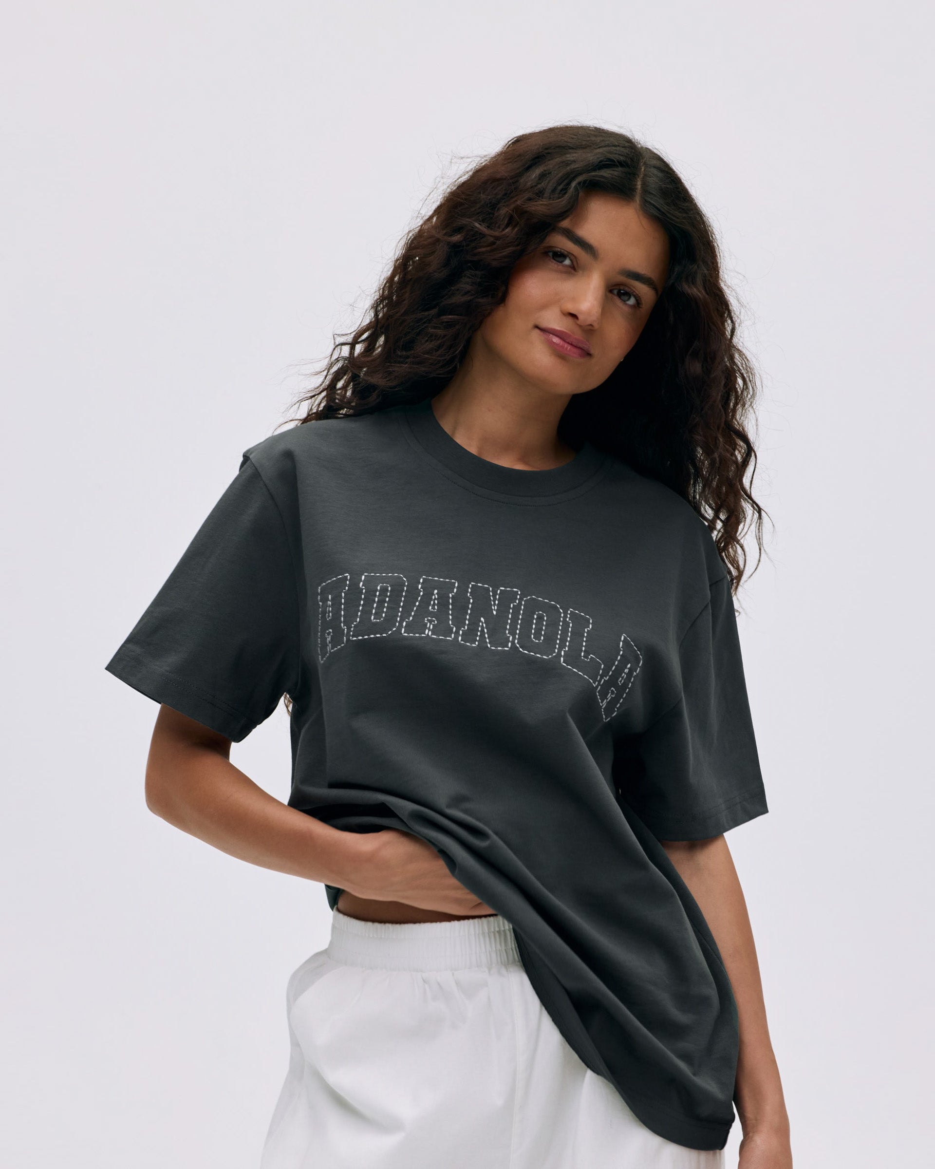 トップス   GRADSTONE RELAXED T-SHIRT 20250408_ADANOLA_ECOM_AR_LOOK_