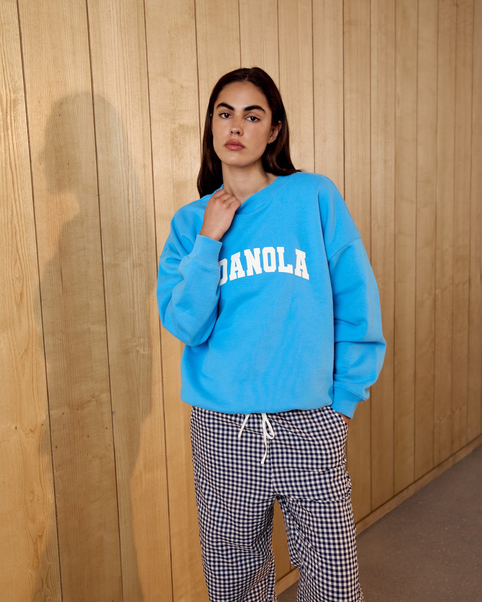新品未使用ADANOLA オーバーサイズ スウェットトップス Varsity Oversized Sweatshirt - Capri Blue – Adanola