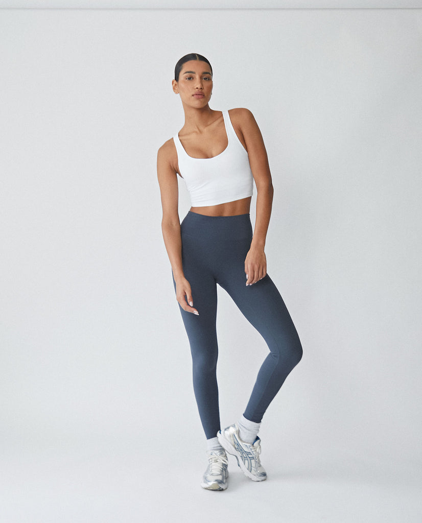 One Luxe Women's Mid-Rise Leggings - Midnight Navy/Clear – Feature