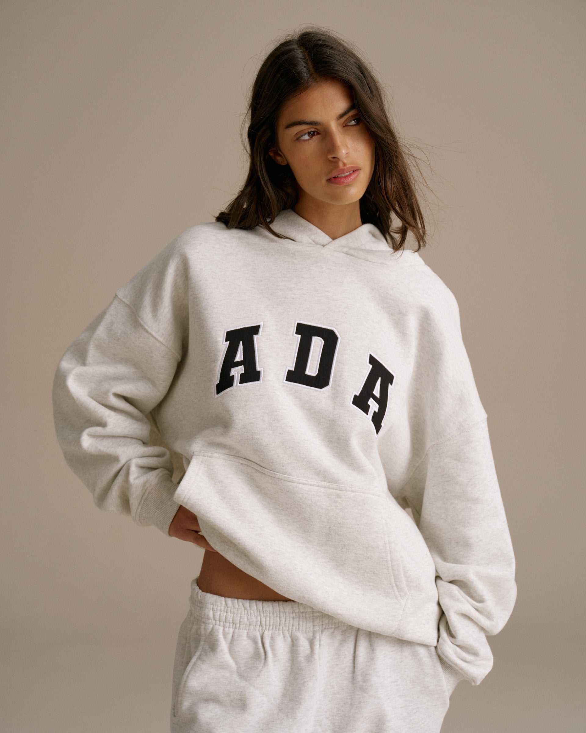 パ一力一 ADANOLAアダノーラ新品 ADA Oversized Hoodie Adanola ADA Oversized Hoodie – The Shop at Equinox