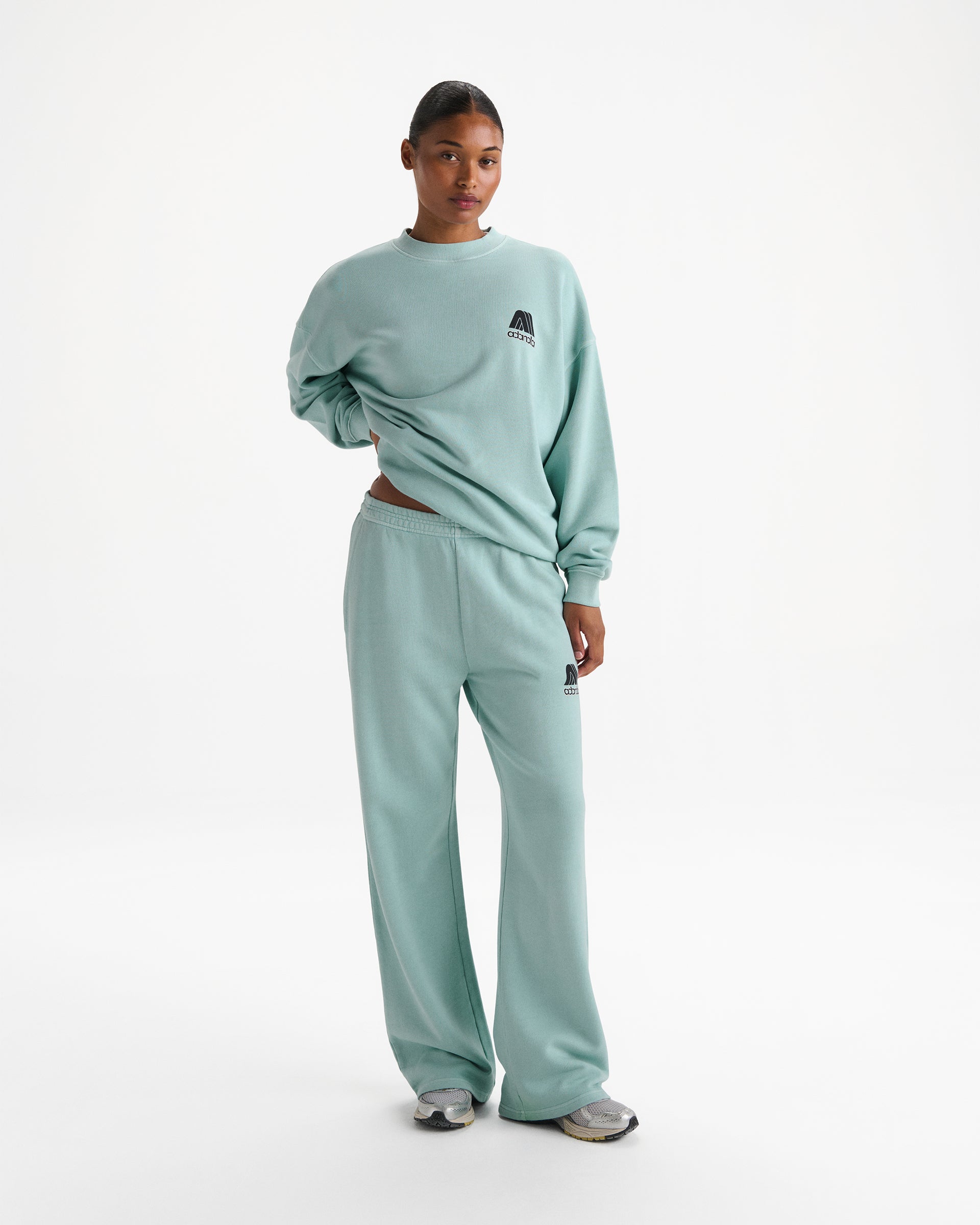 Echo Washed Straight Leg Sweatpants - Ocean Blue/Midnight Blue