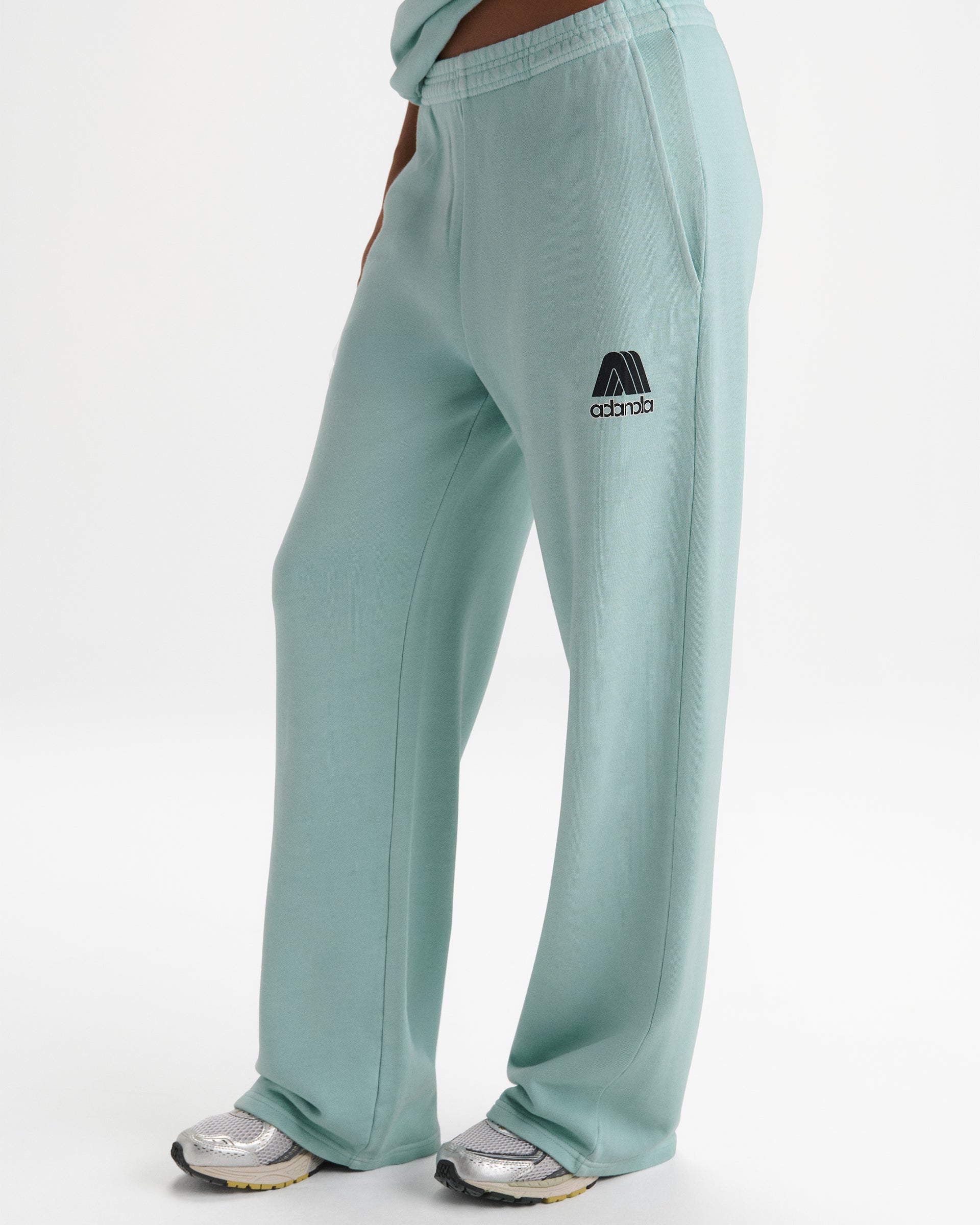 Echo Washed Straight Leg Sweatpants - Ocean Blue/Midnight Blue
