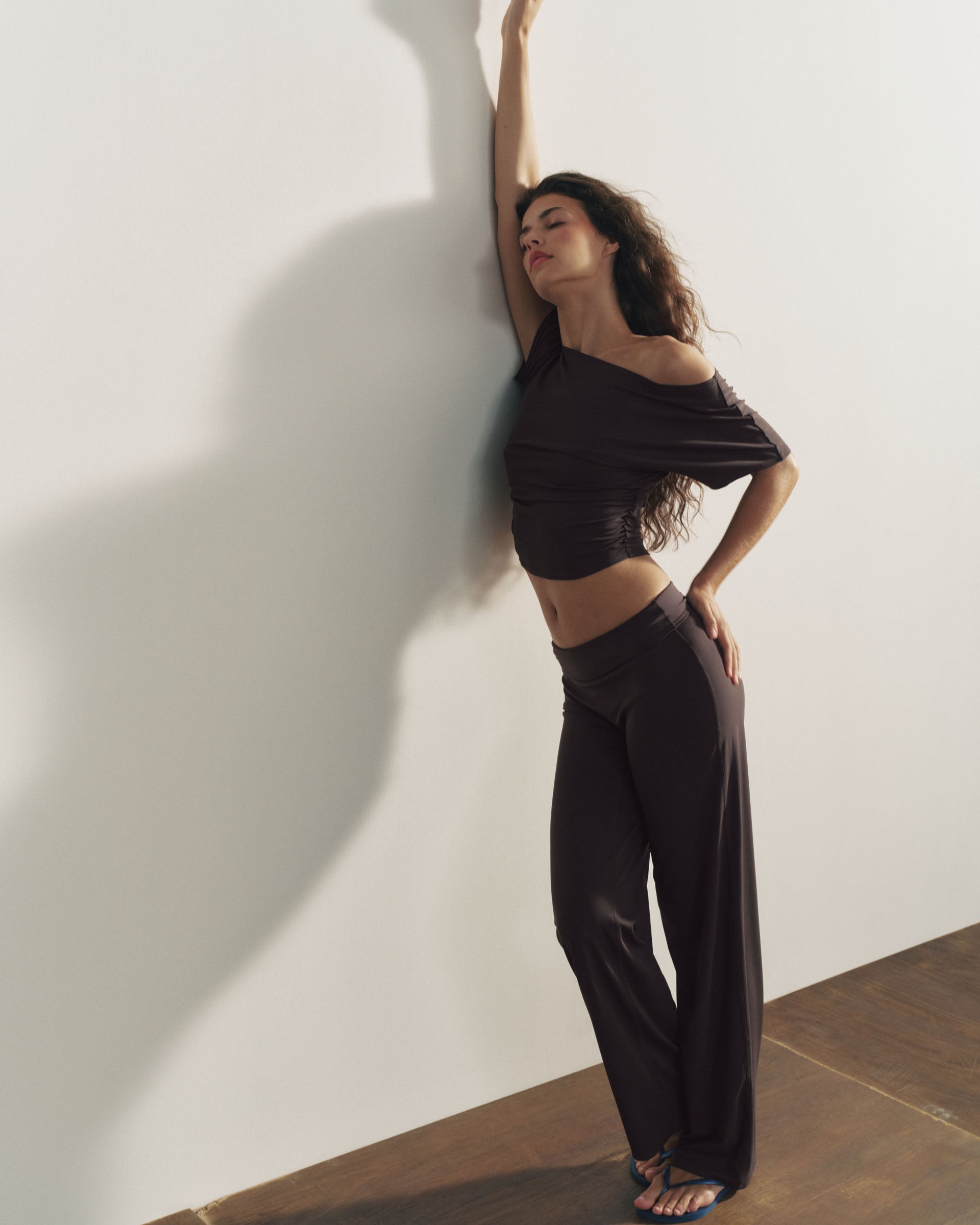 Straight Leg Yoga Pant - Coffee Bean