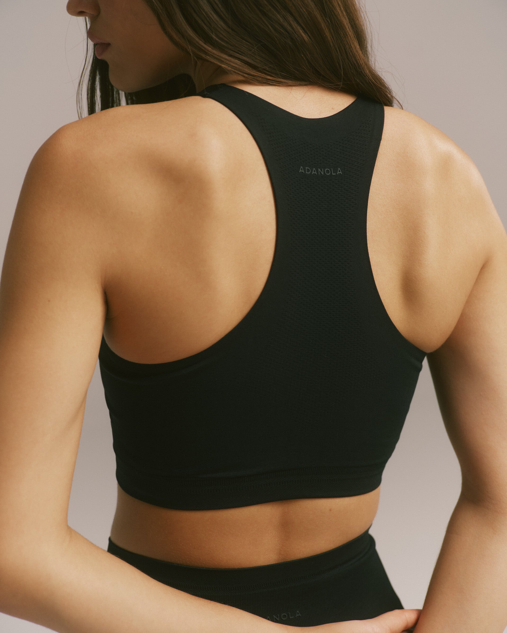 Seamless Racer Tank Bra - Black