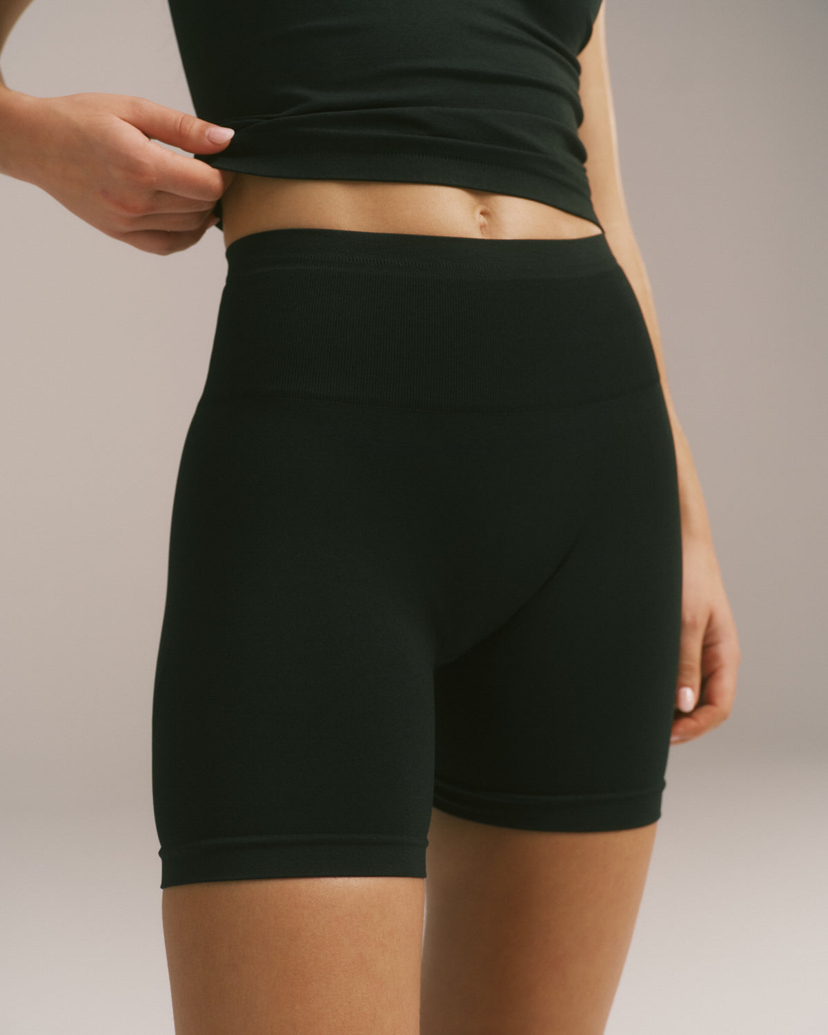 Seamless Crop Shorts