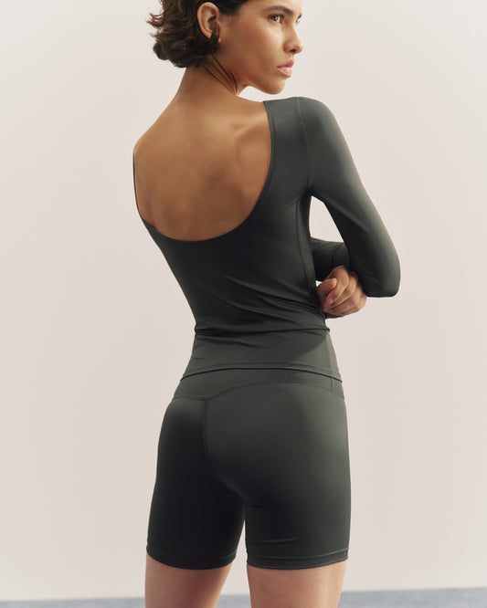 Ultimate Gloss Long Sleeve Scoop Back Top - Grey