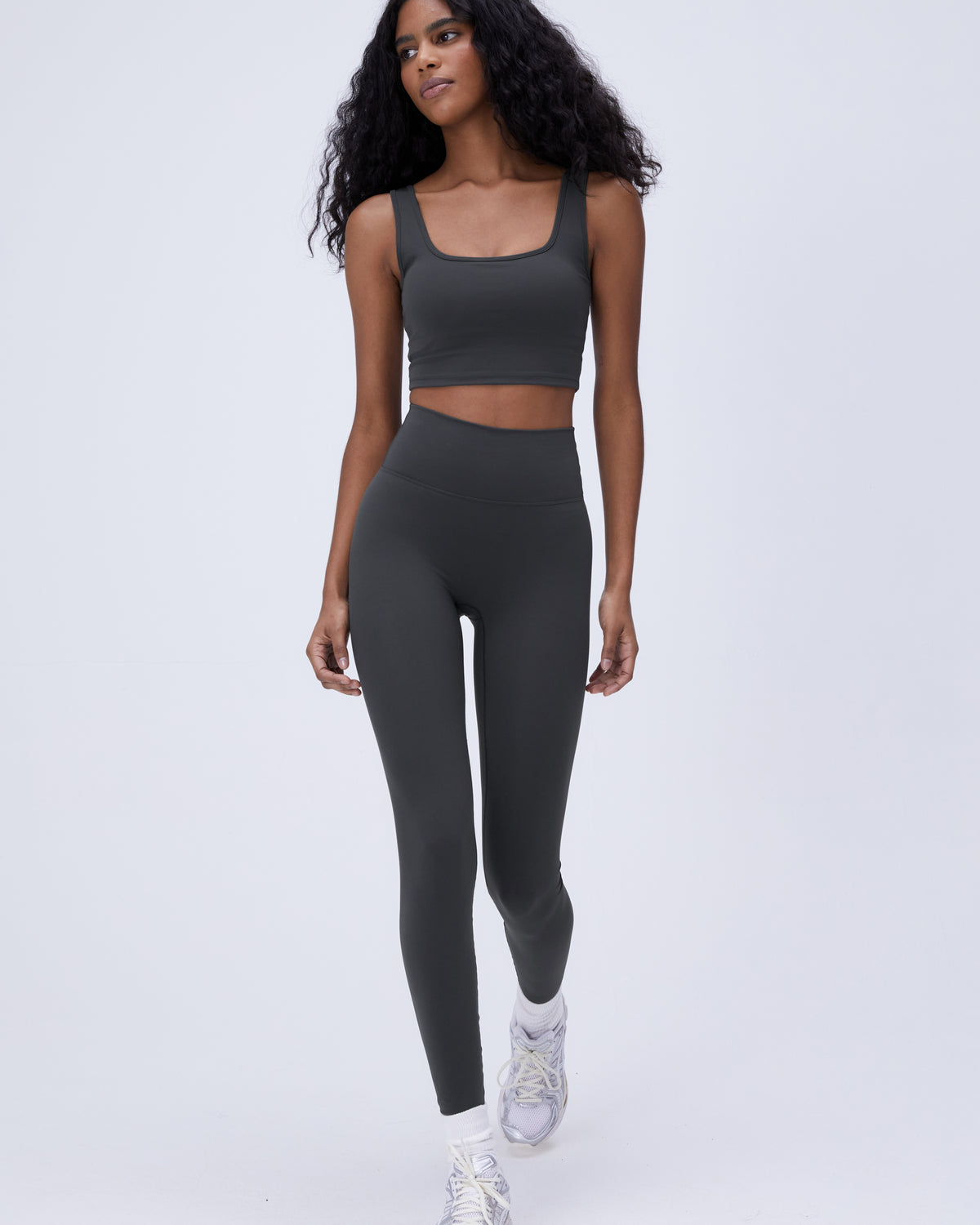 Fitness leggings in graphite and black color