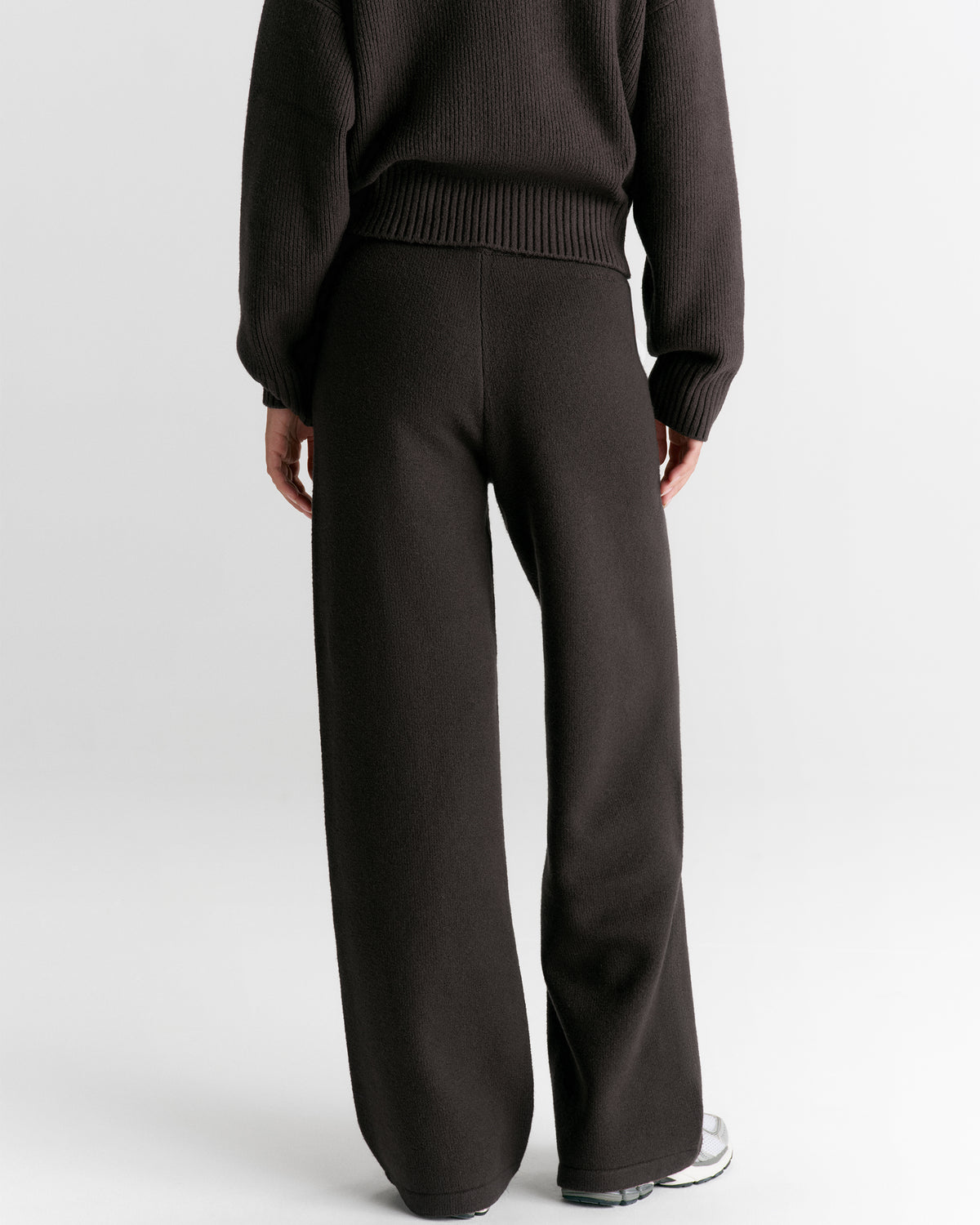 Knit Straight Leg Sweatpants - Coffee Bean