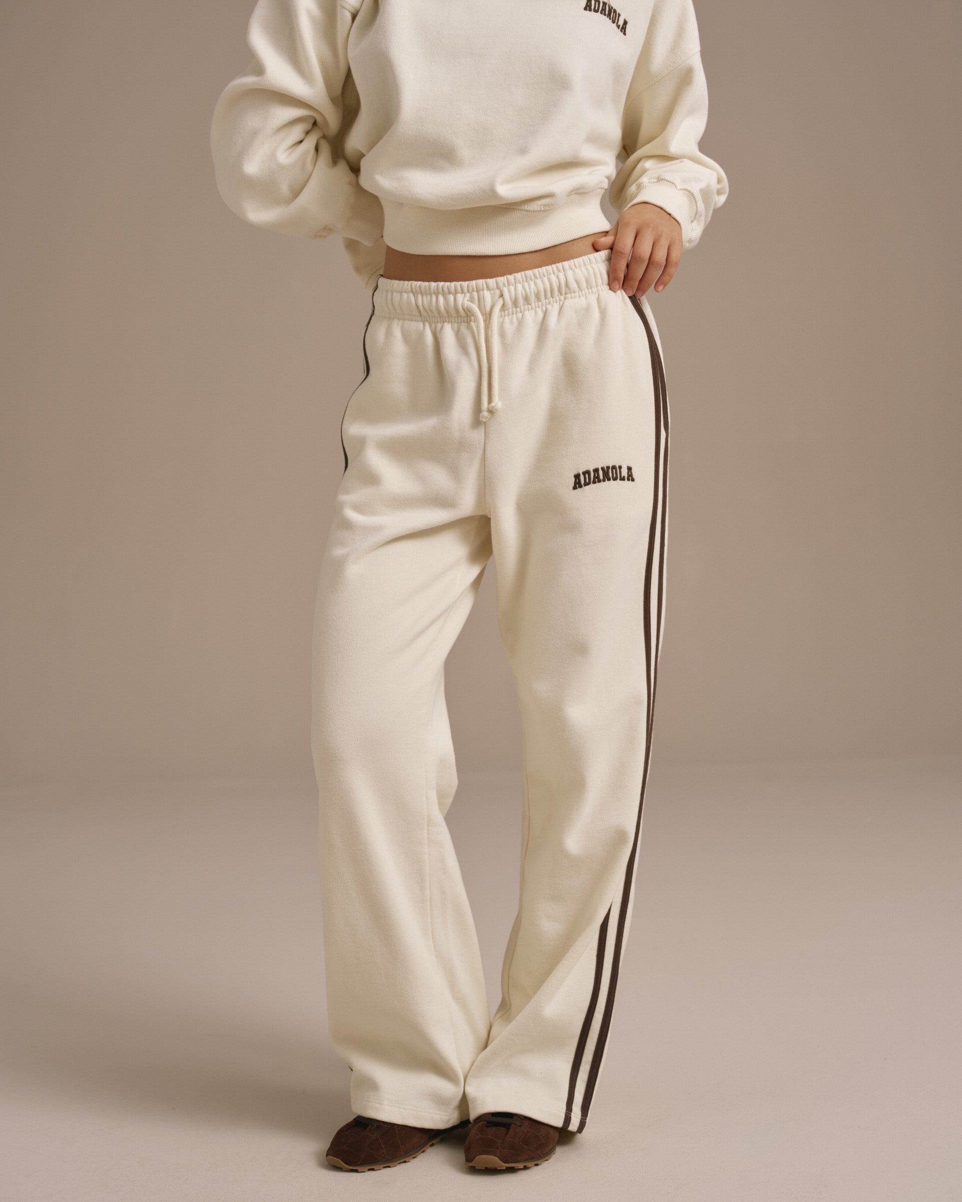 Varsity Loose Fit Sweatpants - Marshmallow White/Coffee Bean