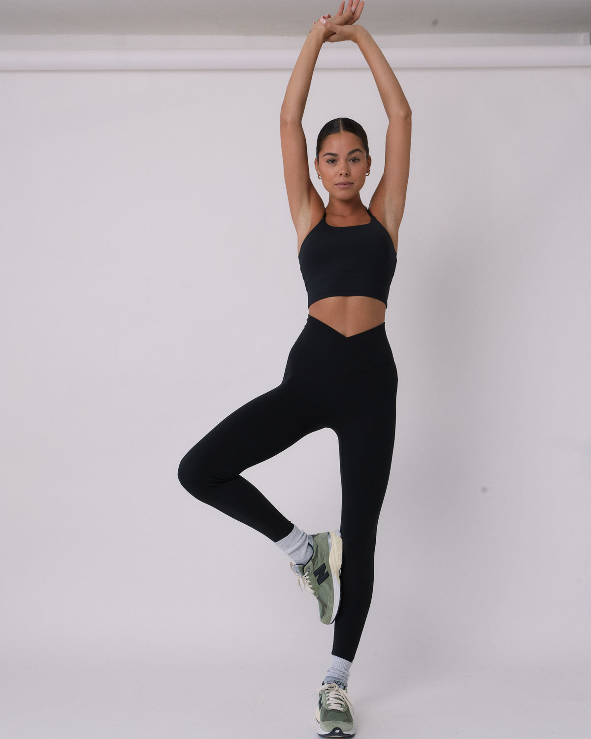 H Hosulipo Yoga Pants with Pockets: Workout Leggings for Women High Waist  Tummy Control - Yoga Leggings Quick Dry (Medium, Black) at Amazon Women's  Clothing store