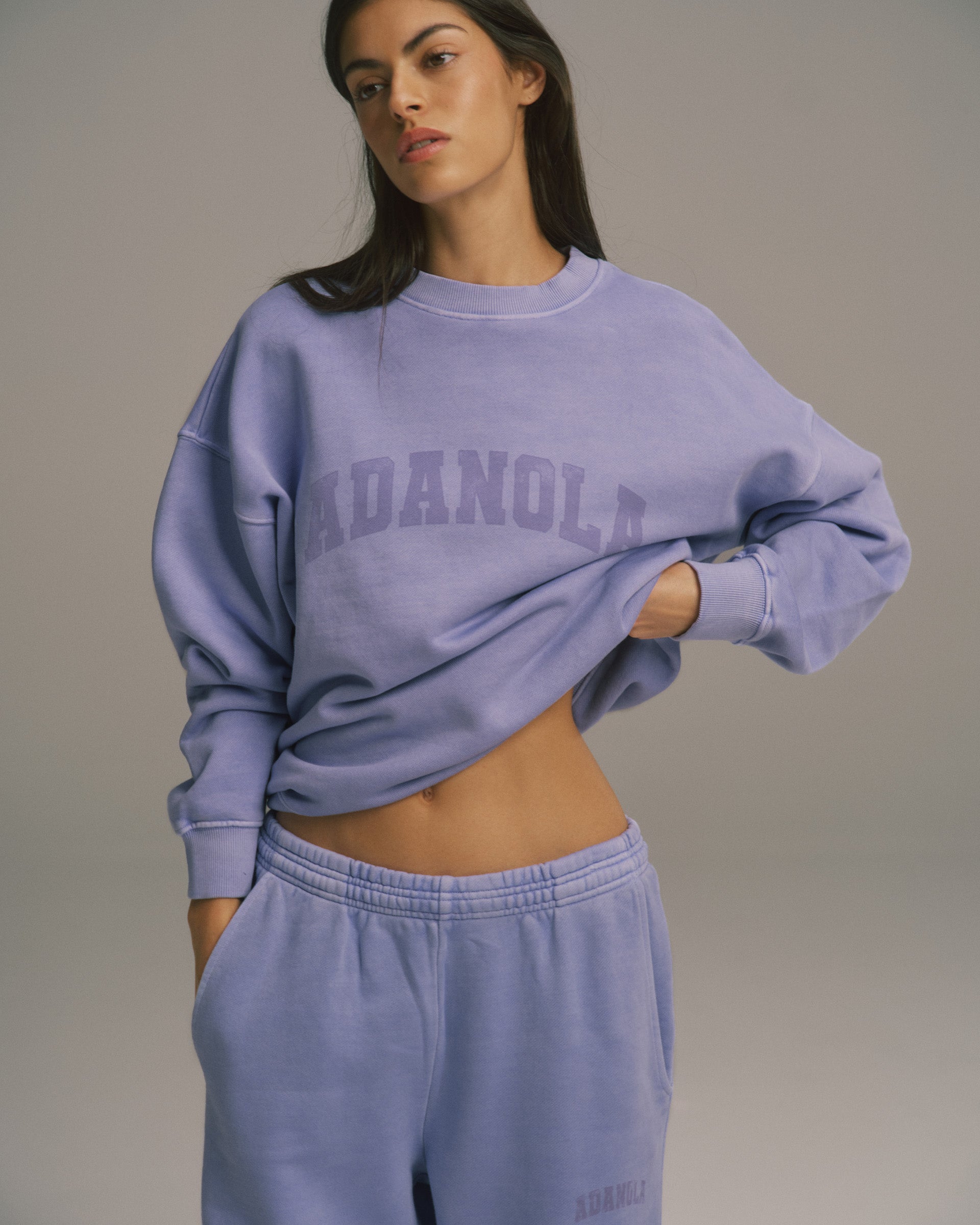 新品未使用ADANOLA オーバーサイズ スウェットトップス Varsity Oversized Sweatshirt - Capri Blue – Adanola